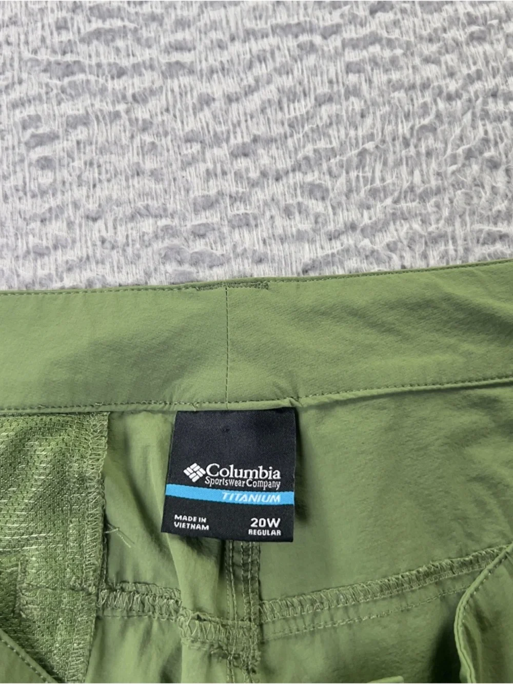 Columbia Titanium Convertible Pants Womens 20W Green Lightweight Outdoors Hiking - Picture 11 of 15
